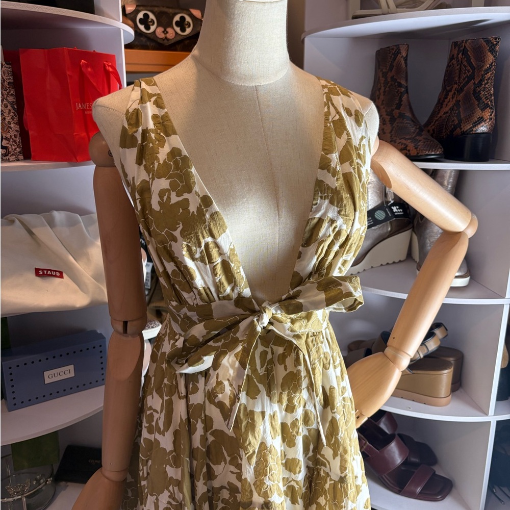 Aakaa knot tie front plunging v neck tiered maxi dress floral olive white S nwt - Picture 2 of 7